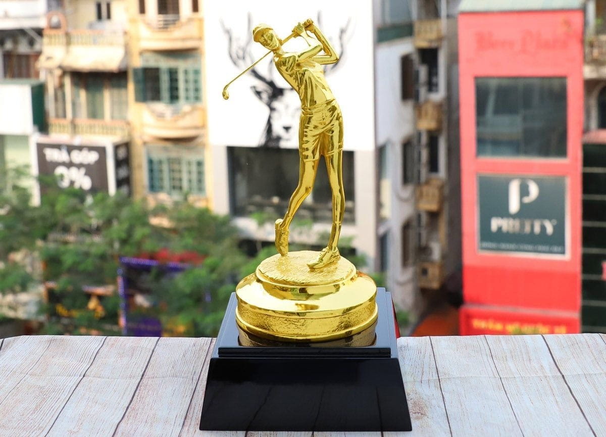 Quà tặng golf nữ mạ vàng 11