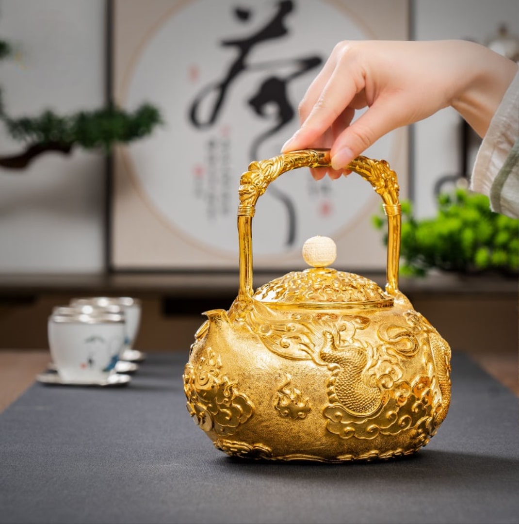 Hình ảnh ấm đựng trà mạ vàng