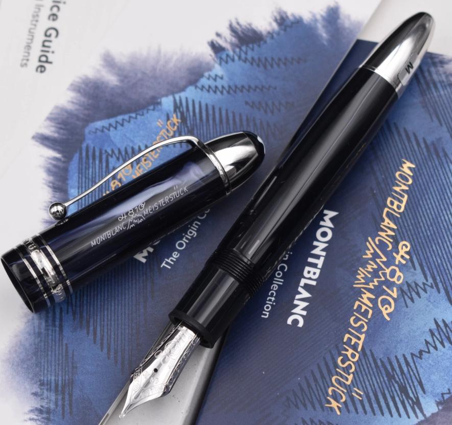 Hình ảnh bút ký thương hiệu Montblanc khắc tên bộ phần nắp bút