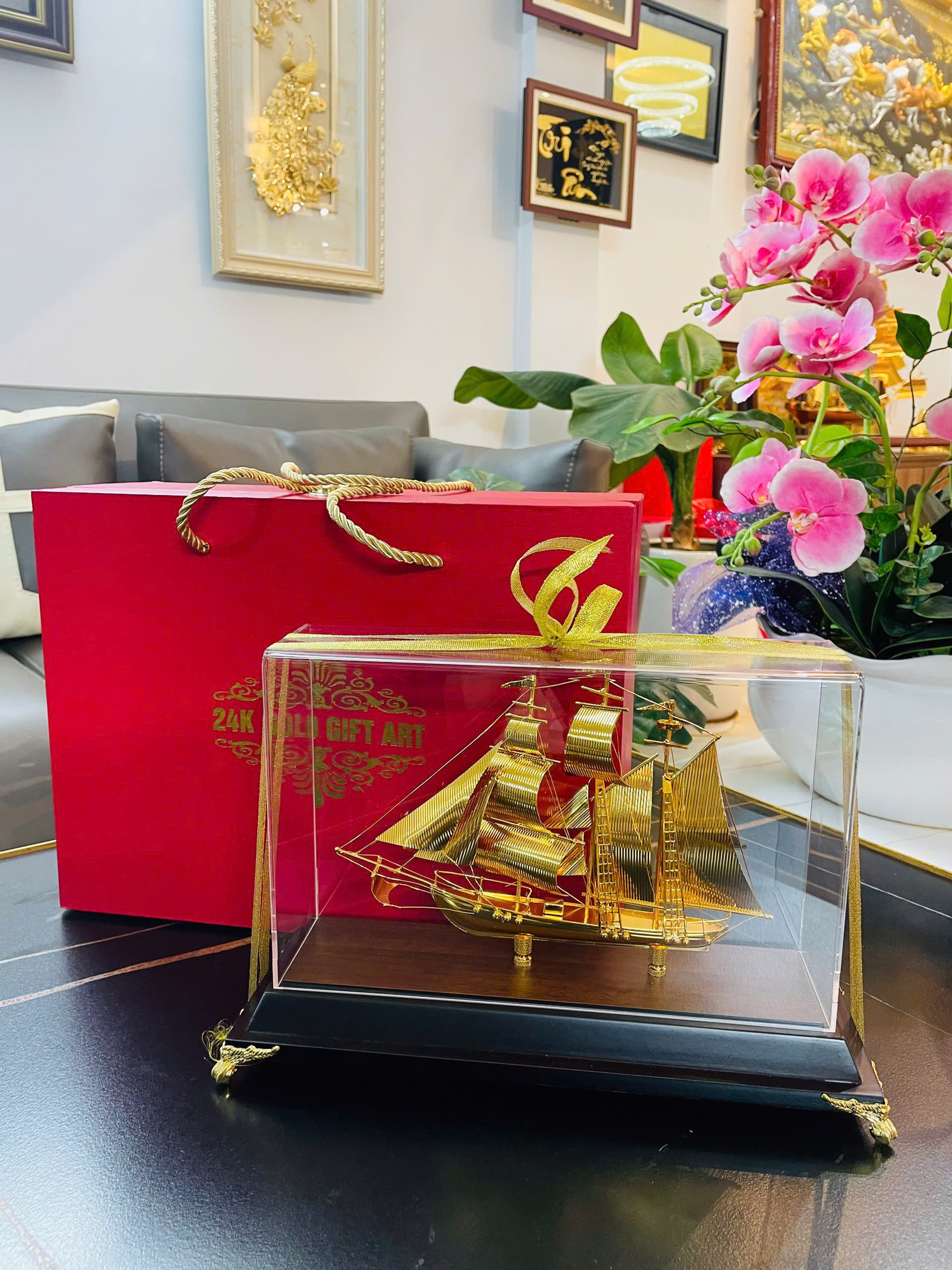 Mô hình thuyền buồm mạ vàng tb-mv-01
