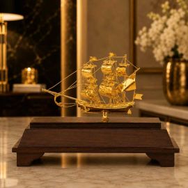Mô hình thuyền buồm mạ vàng quà tặng tân gia