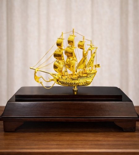 Mô hình thuyền buồm phong thuỷ mạ vàng 24k - 10