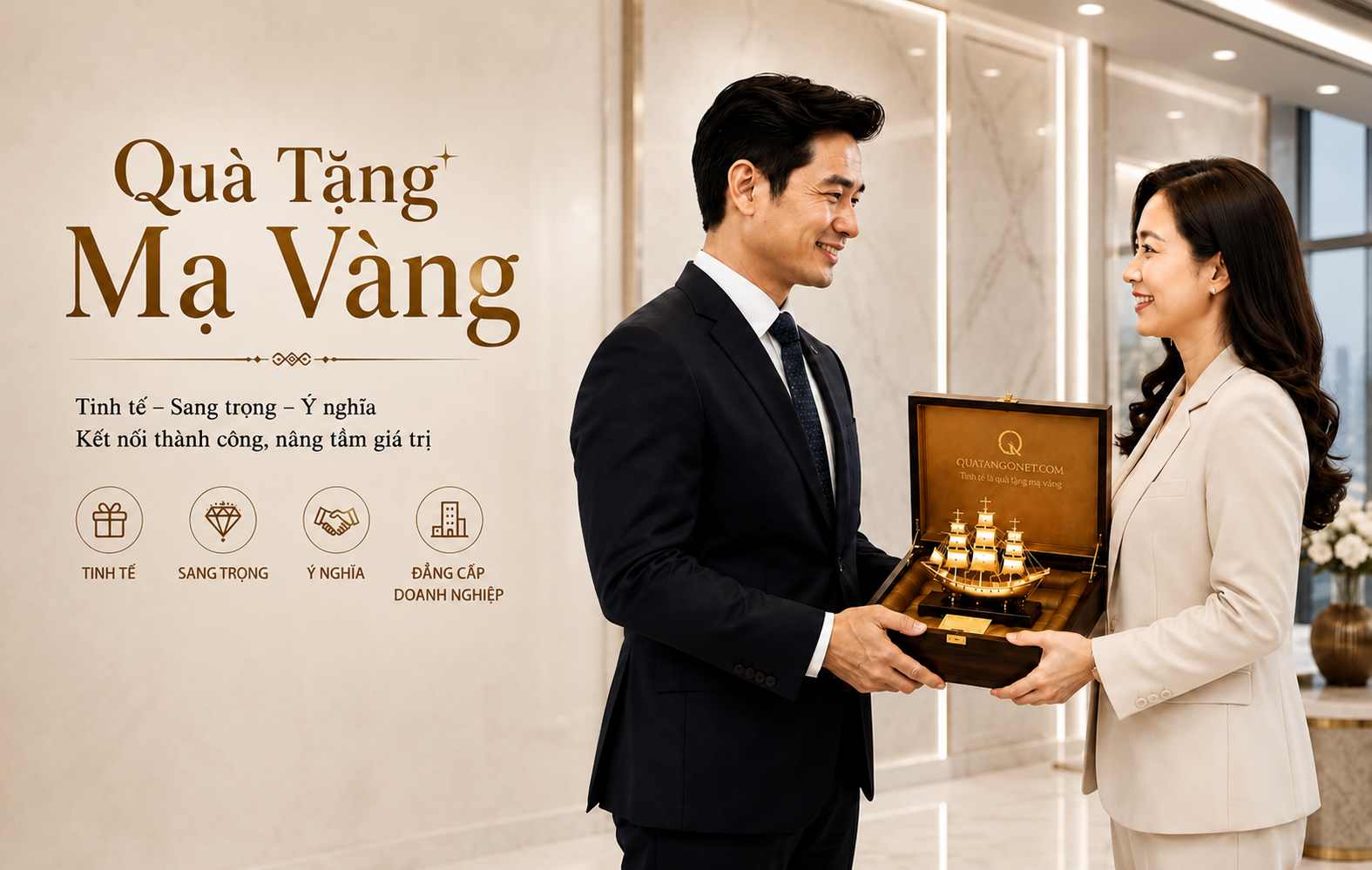 Mô hình thuyền buồm phong thuỷ  mạ vàng 24k - 01