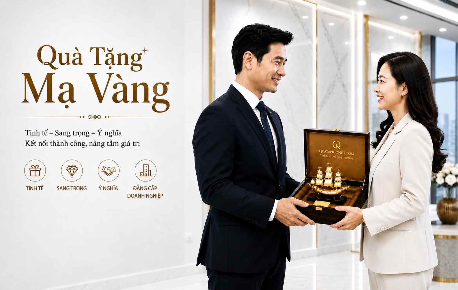 Mô hình thuyền buồm phong thuỷ  mạ vàng 24k - 01