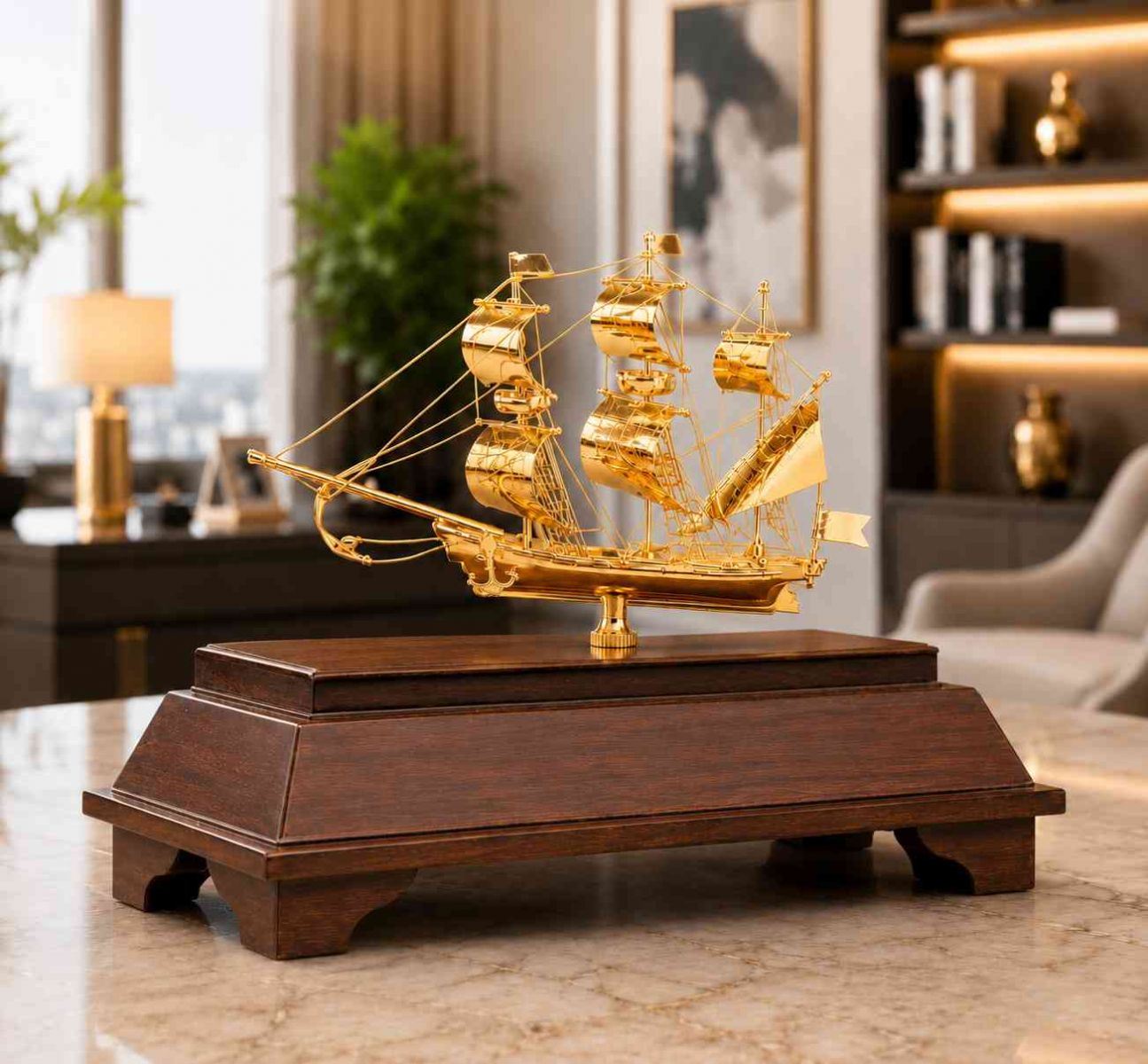 thuyền buồm dát vàng 24k