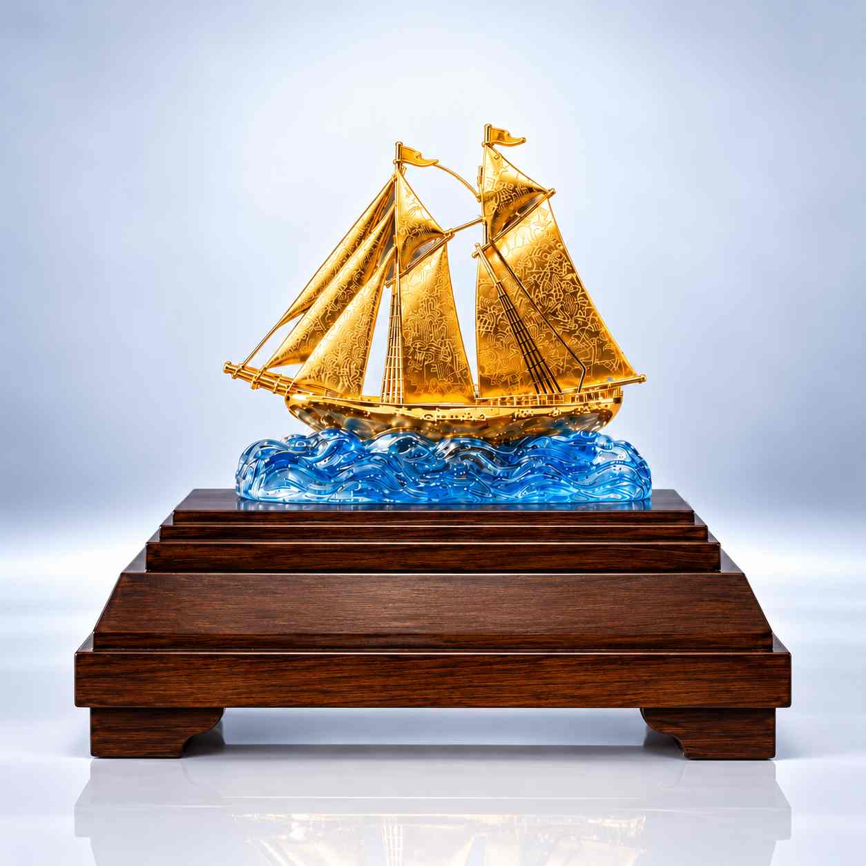 Mô hình thuyền buồm mạ vàng quà tặng đối tác