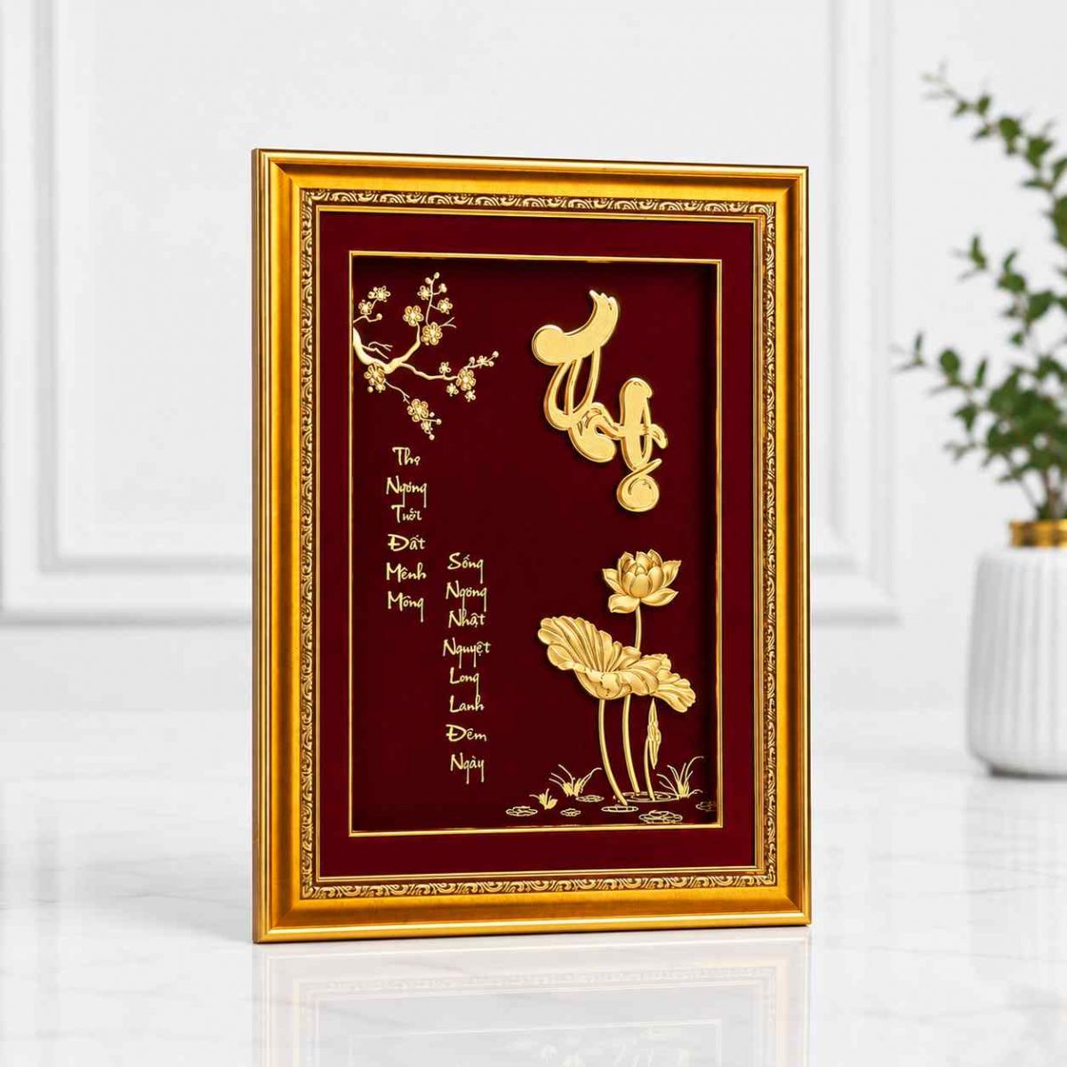 Tranh chữ Thọ hoa sen mạ vàng khung vàng cao cấp, nền đỏ sang trọng