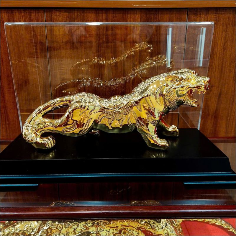 tượng hổ mạ vàng
